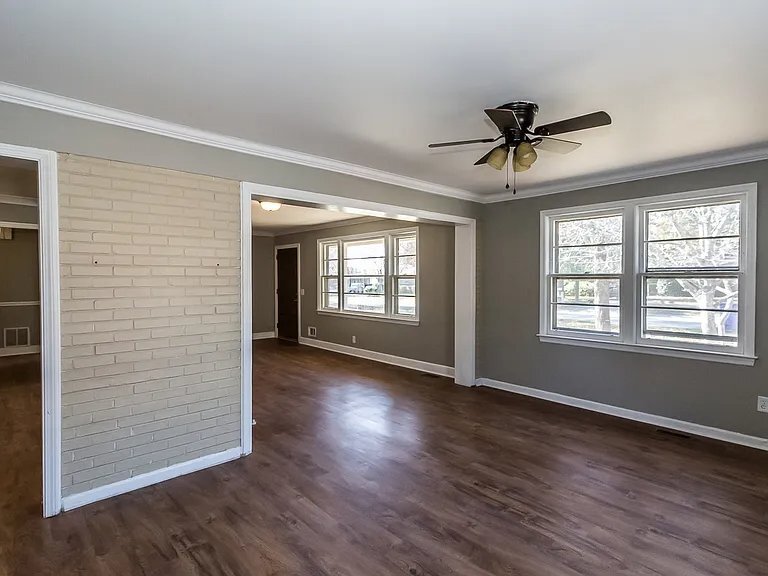 Building Photo - 1518 Dahlia Rd