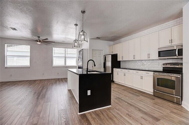 Building Photo - 3323 Michener Pl
