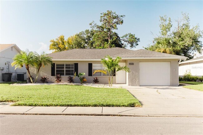 Building Photo - 6520 Meadowbrook Ln