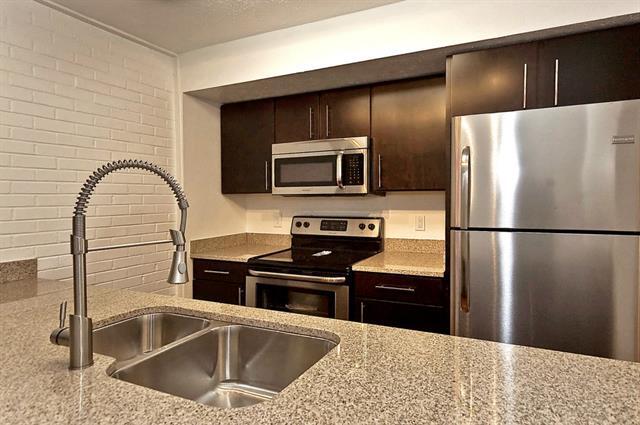 Building Photo - 5909 Birchbrook Dr