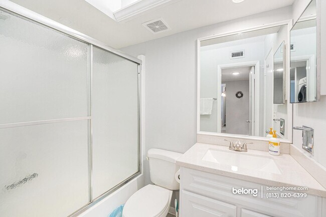 Building Photo - 2211 Belleair Rd