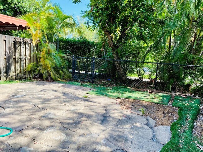 Building Photo - 12708 SW 50th St