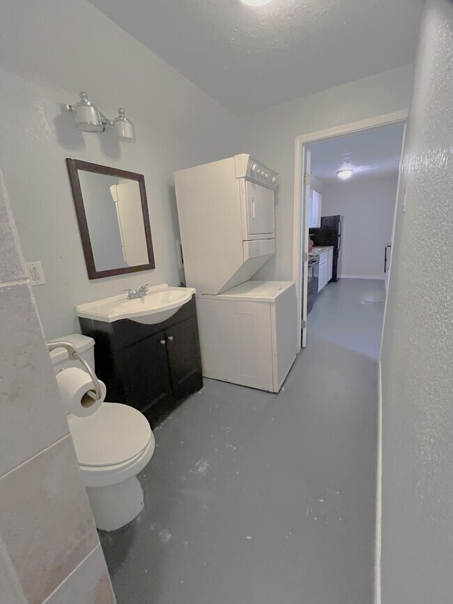 View of bathroom from back - 1127 Walling St
