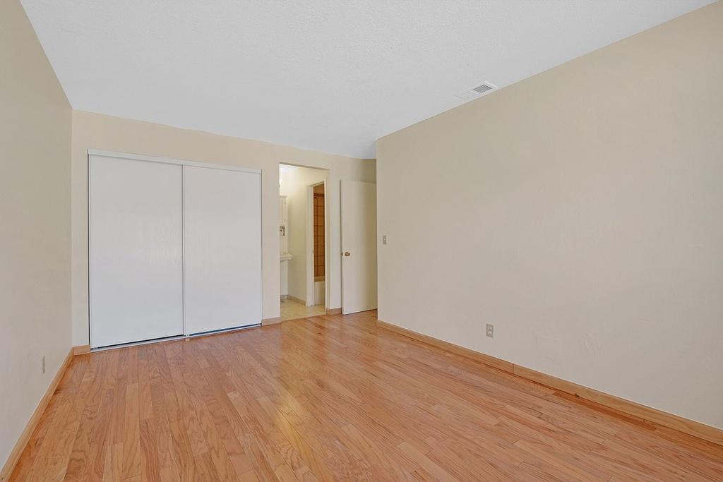 Building Photo - 1285 Boa Vista Dr