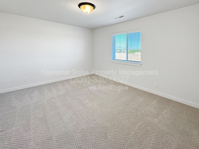 Building Photo - 6346 S Rohanna Wy
