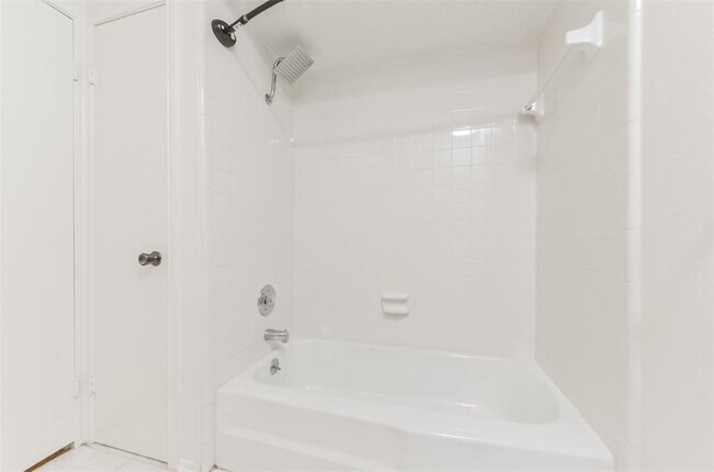 Building Photo - 14341 Misty Meadow Ln