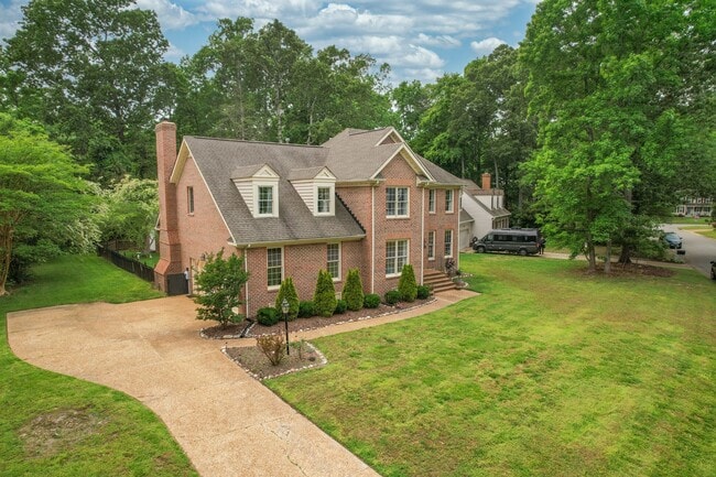 Building Photo - Immaculate Home In Gatling Point!