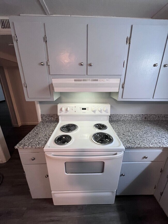 Building Photo - 10 Brig Dean Rd