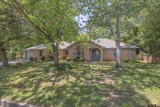Building Photo - 11933 White Deer Trail