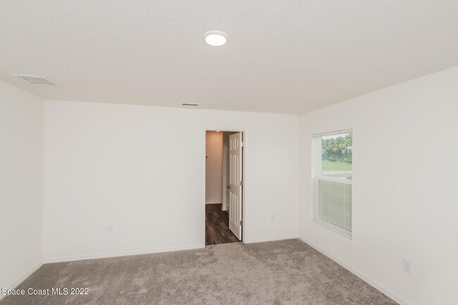 Building Photo - 3270 Hale Ave