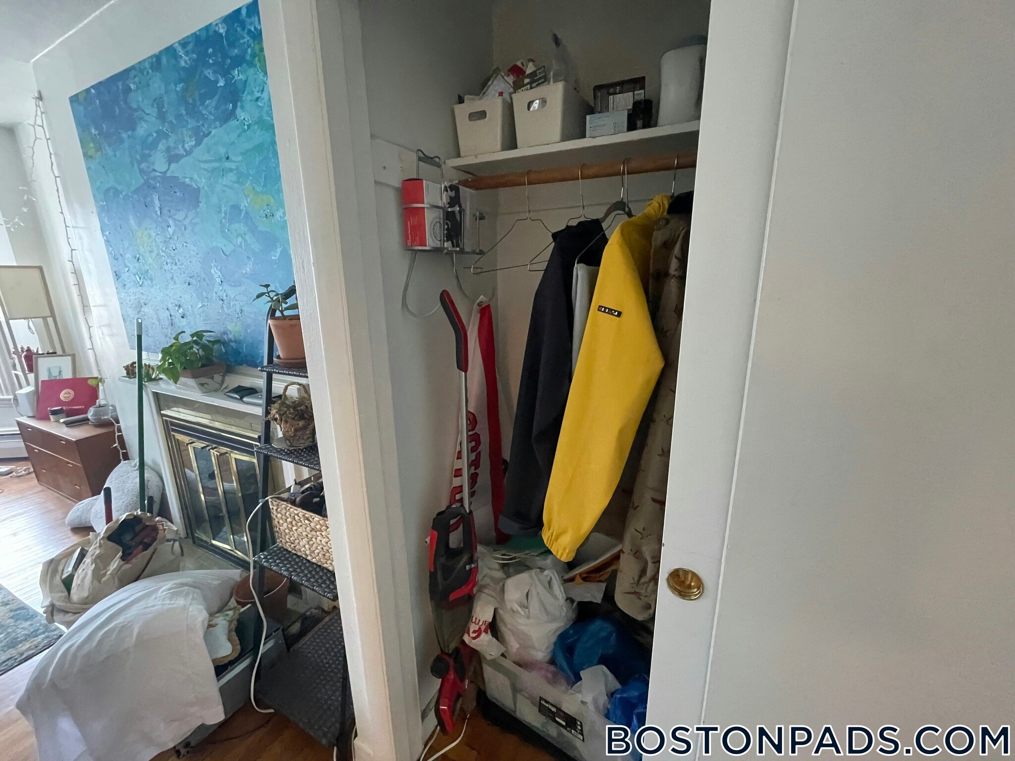 Building Photo - 922 Beacon St