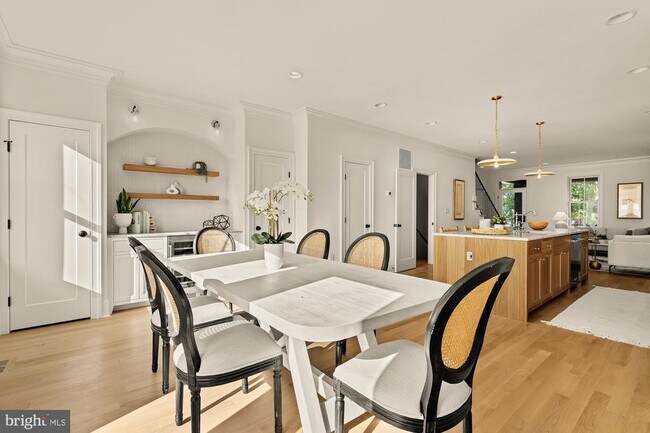 Building Photo - 4830 8th St NW