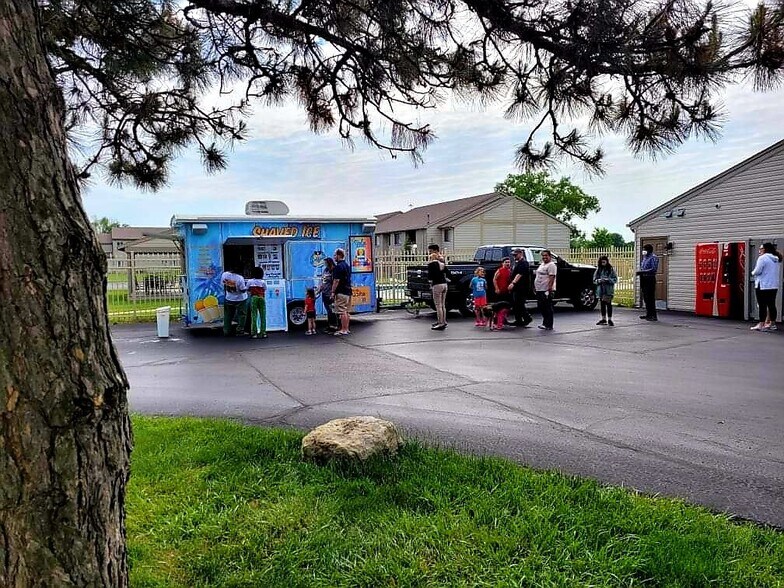 Perry Lake Village 26741 Lakevue Dr Perrysburg OH 43551 Apartment