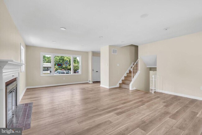 Building Photo - 7536 Abbington Dr