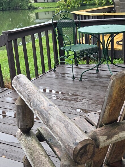 Lakefront Deck with included patio furniture - 829 Applewood Ln