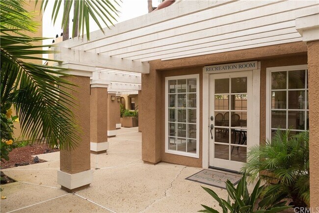 Building Photo - 16912 Sims Ln