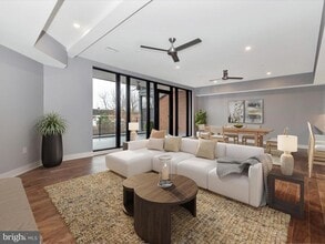 Building Photo - 210 E 2nd St