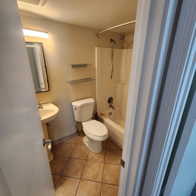 Building Photo - 21902 Lake Forest Cir