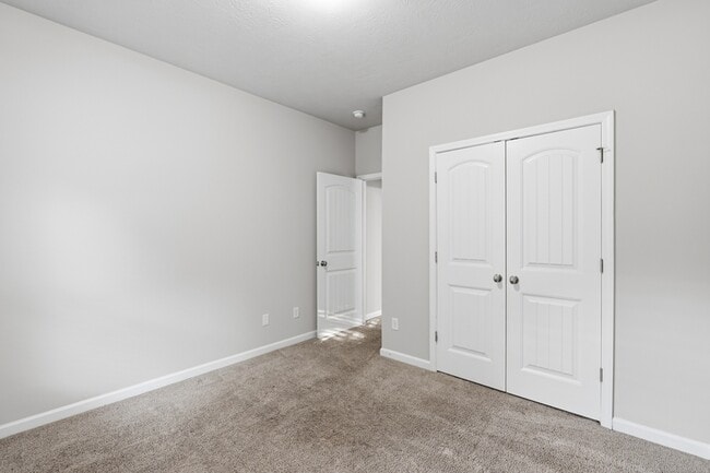Building Photo - 145 Mandy Ln