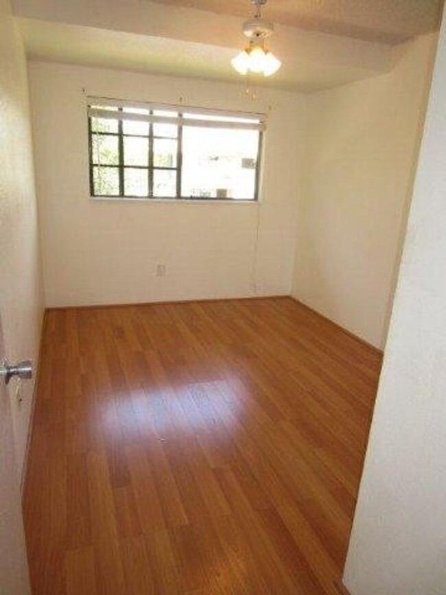 Building Photo - Wonderful 2 BD / 1 BA Condo In Kapolei!  *...