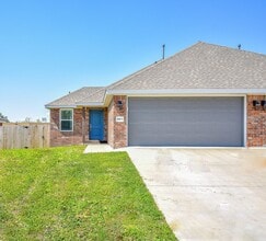 Building Photo - Nice 3 Bed/2 Bath Duplex in Prairie Grove