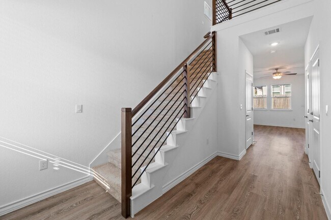 Building Photo - 5304 Jason Dr