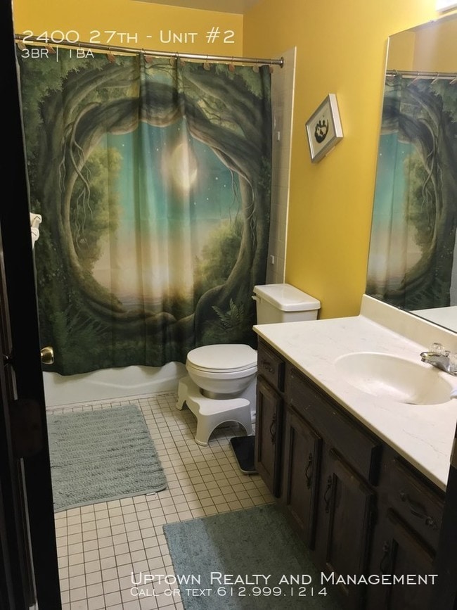 Building Photo - Hard to find 3br Seward Duplex