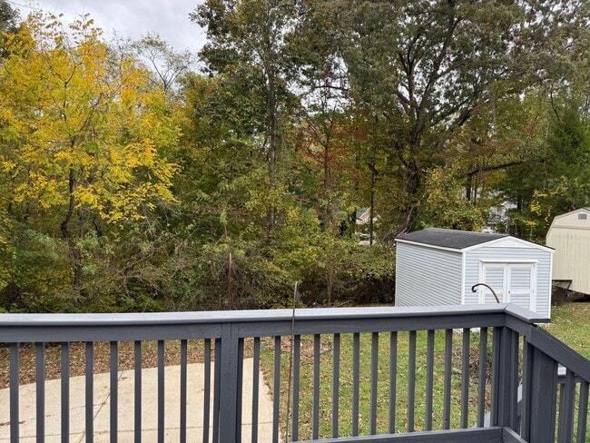 Building Photo - Sango! 3 Bed/2.5 Bath with unfinished basement! Great for Commuters to Nashville!