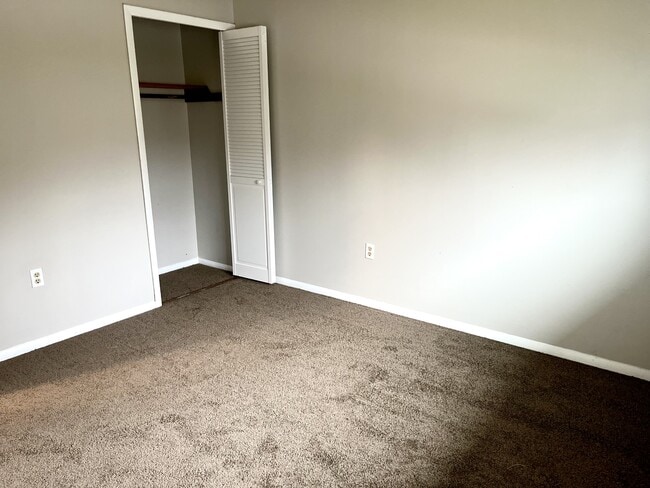 Building Photo - 6390 Firethorn Ave