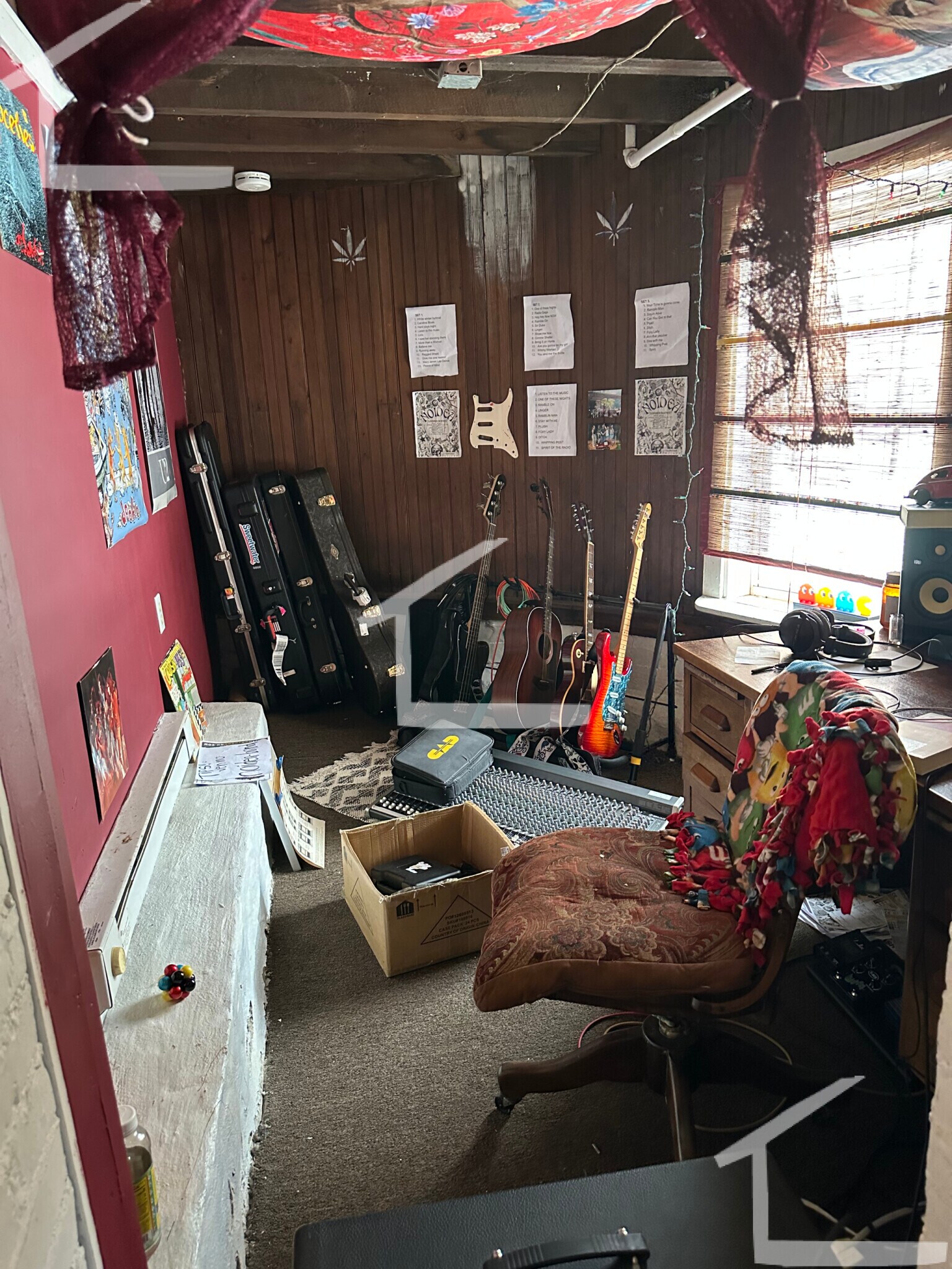 Building Photo - 8 Greylock Rd