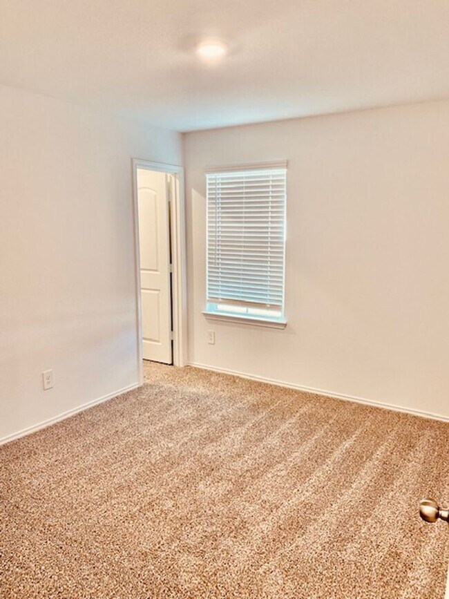 Building Photo - . BEAUTIFUL BRAND NEW 3 BEDROOM BATH HOME ...