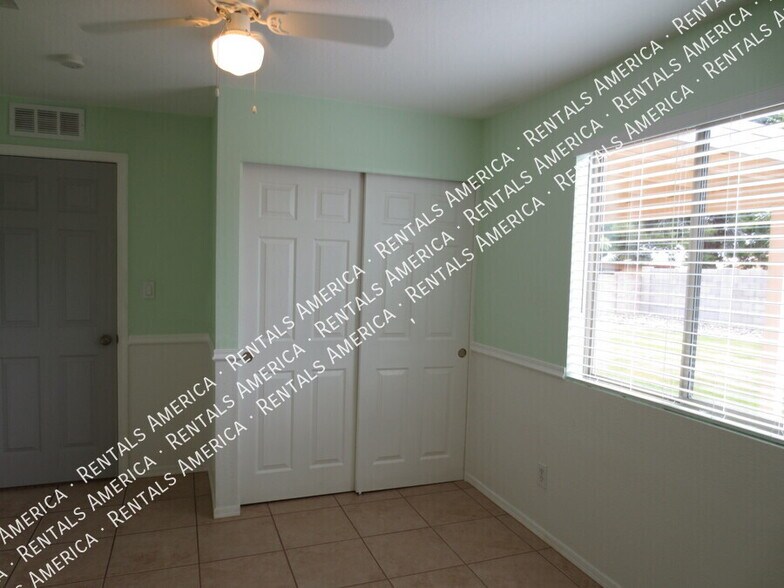 Building Photo - 13410 N 41st Pl