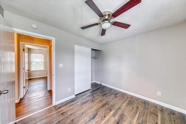 Building Photo - 2715 E 28th St