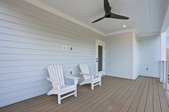 Building Photo - 120 Dune Dr