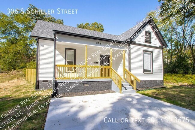 Building Photo - 306 S Schiller St