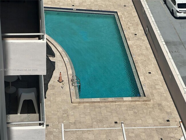 Building Photo - 9225 Collins Ave