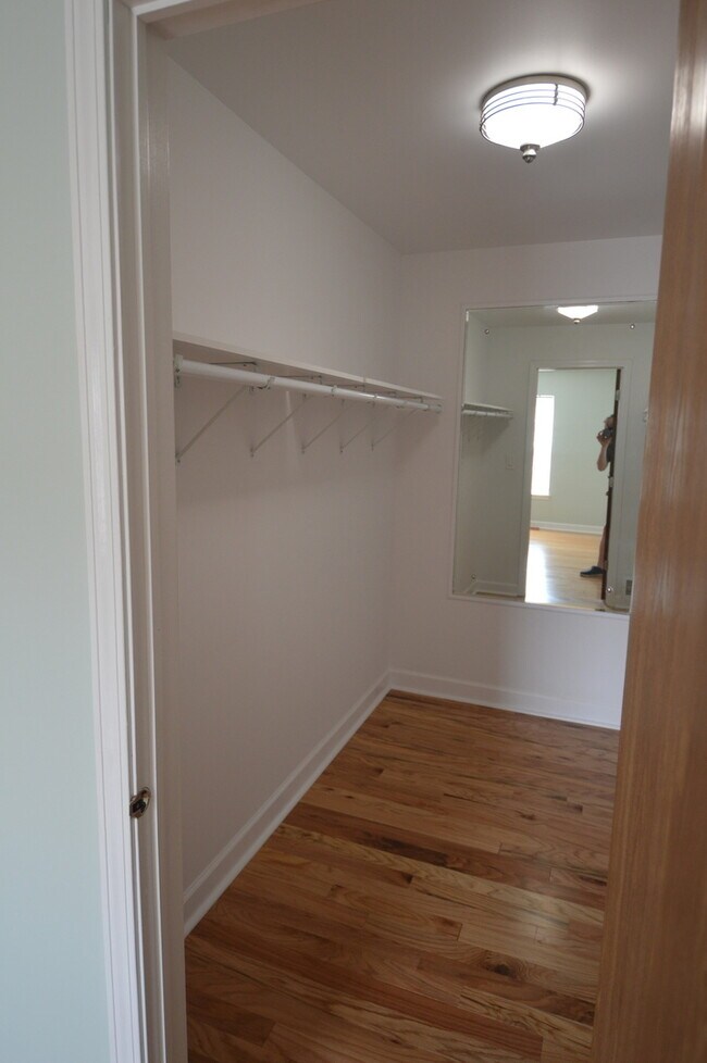 Building Photo - 1267 Bradwell Ln