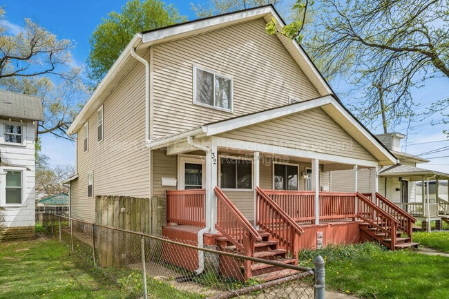 Building Photo - 32 Schultz Ave