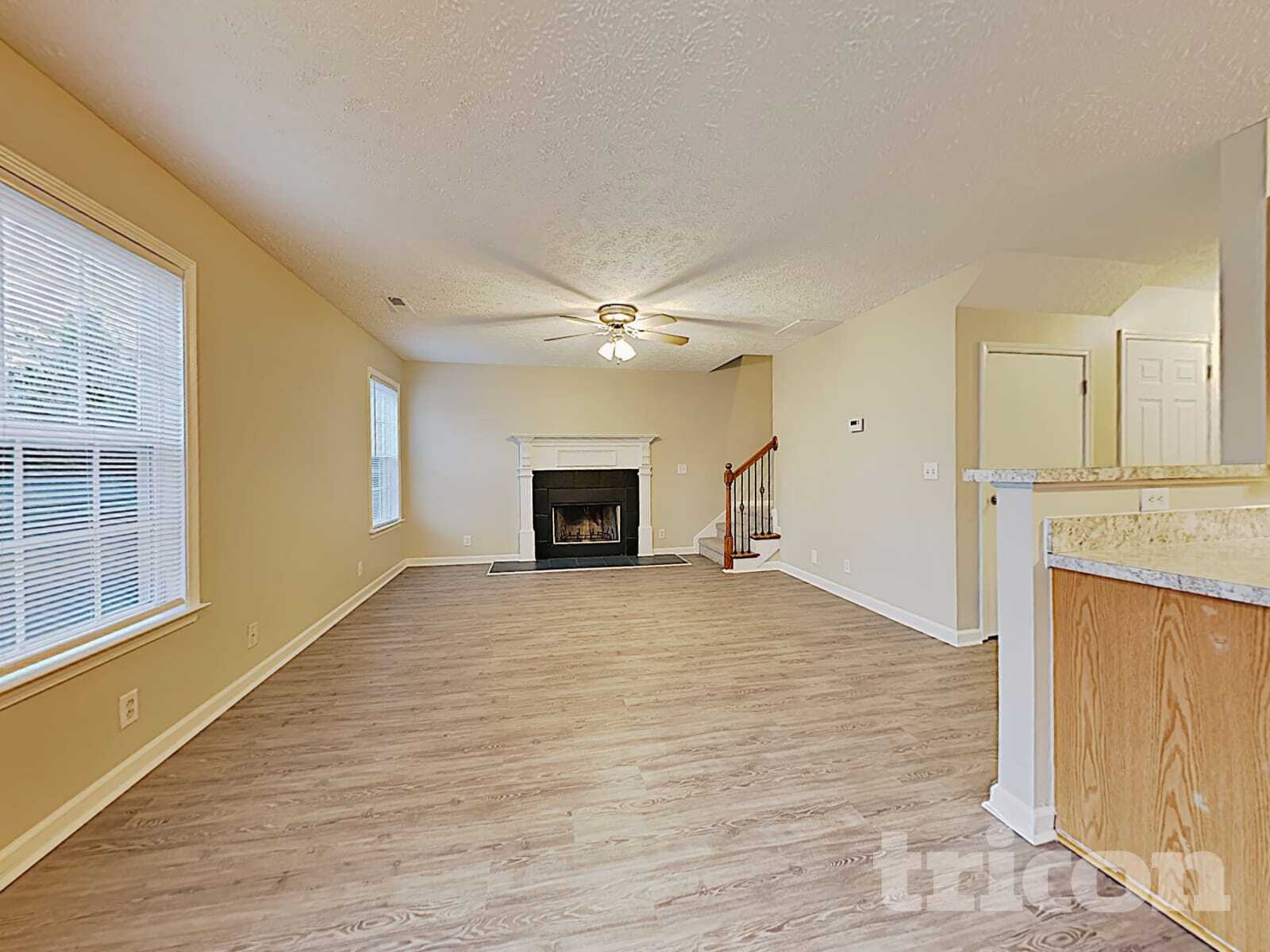 Building Photo - 1256 Lasalle Dr