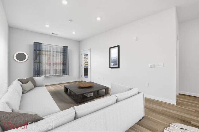 Building Photo - 71 Connecticut Ave