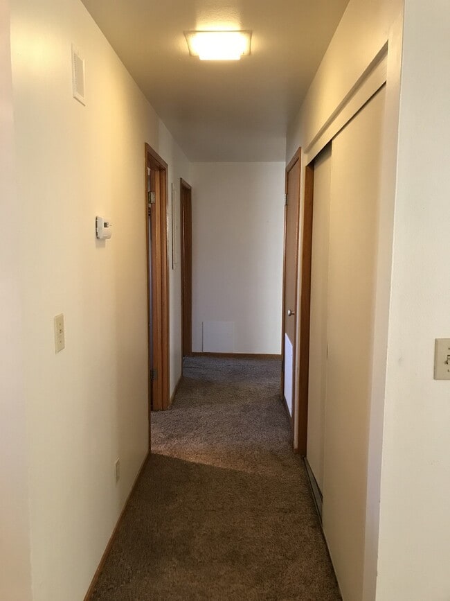 Building Photo - 205 Daley Dr