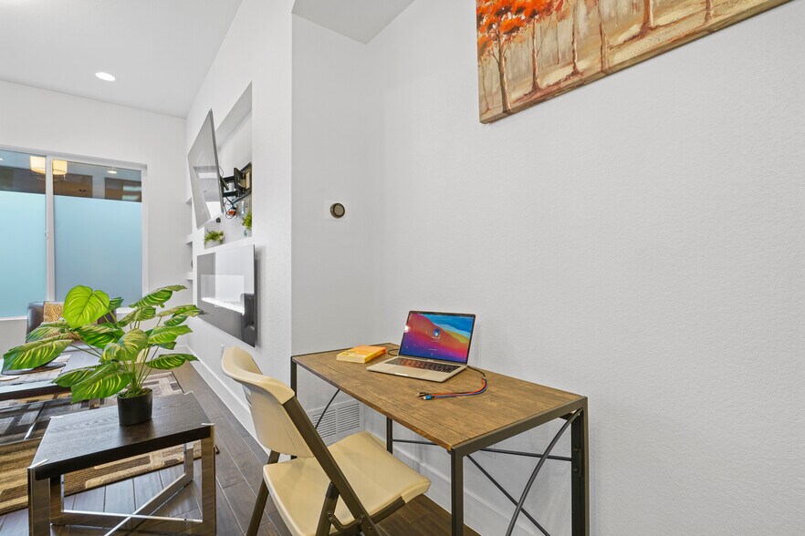 Living and Dinning room - 3034 Wilson Ct