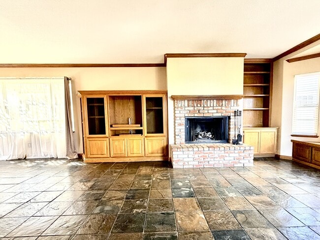 Building Photo - 8529 C. De Buena Fe