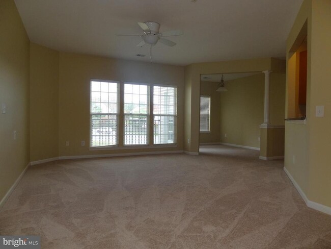 Building Photo - 7557 Stoney Run Dr