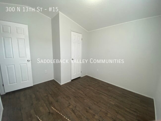 Building Photo - 300 N 13th St