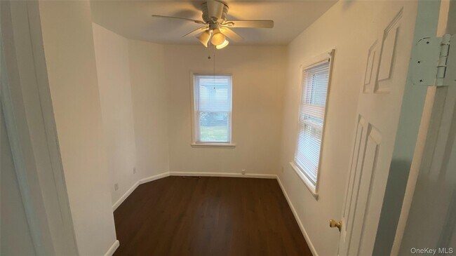 Building Photo - 102 Sullivan St