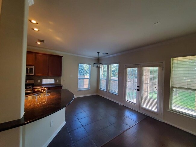 Building Photo - 19 W Spindle Tree Cir