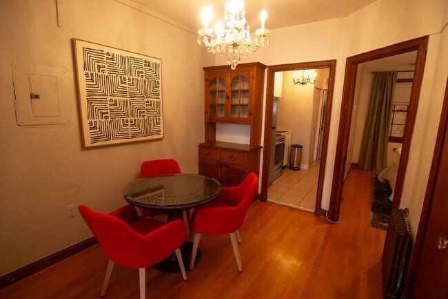 Building Photo - 1514 16th St SE