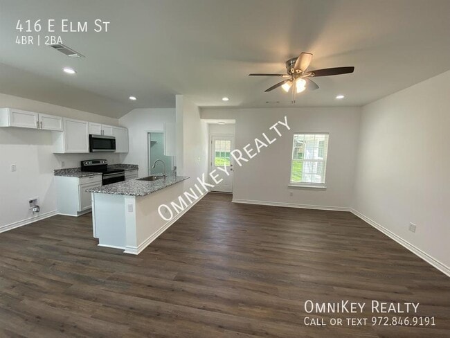 Building Photo - 416 E Elm St