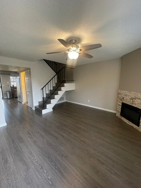 Building Photo - 5704 E Aire Libre Ave